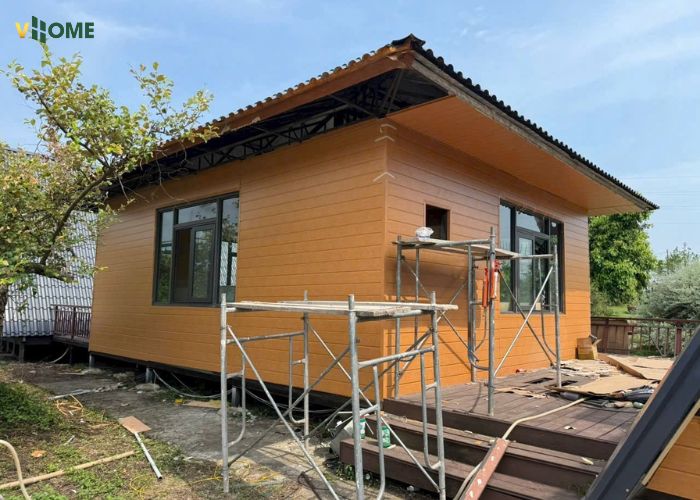 Sử dụng tấm ốp gỗ nhựa ngoài trời 2 lớp phủ ASA làm trần hiên Sử dụng tấm ốp gỗ nhựa ngoài trời 2 lớp phủ ASA làm trần hiên