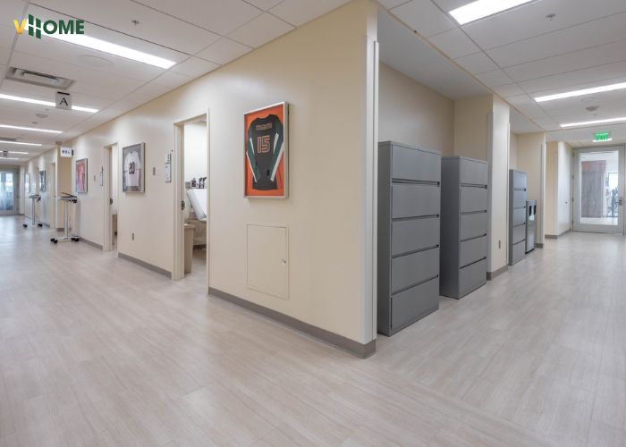 Sàn nhựa 6mm có thể sử dụng ở khu phòng khám Sàn nhựa 6mm có thể sử dụng ở khu phòng khám