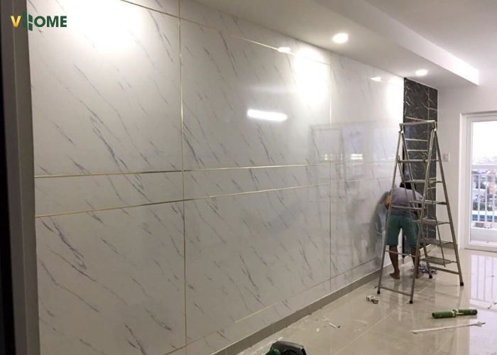 Lắp đèn chiếu sáng cho không gian sử dụng tấm nano vân đá