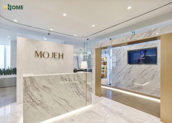 Kết hợp ốp vách và quầy lễ tân ở khu thương mại