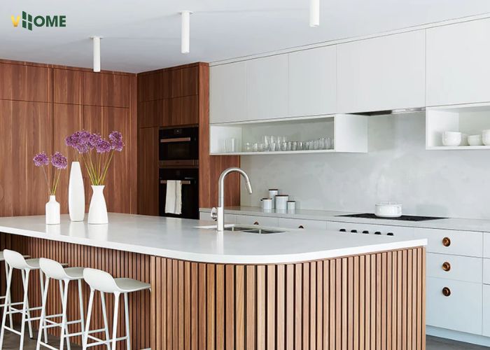 Ốp tường phòng bếp bằng tấm PVC vân đá