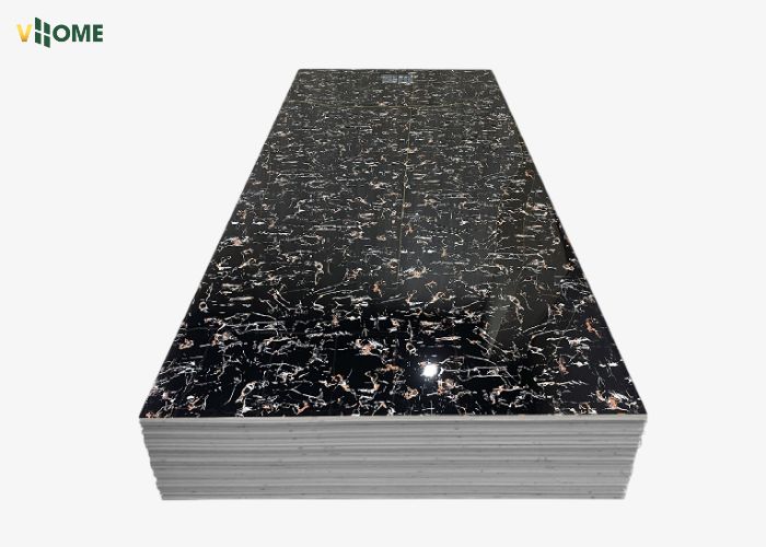 Tấm PVC ốp tường đen vân tia trắng cam