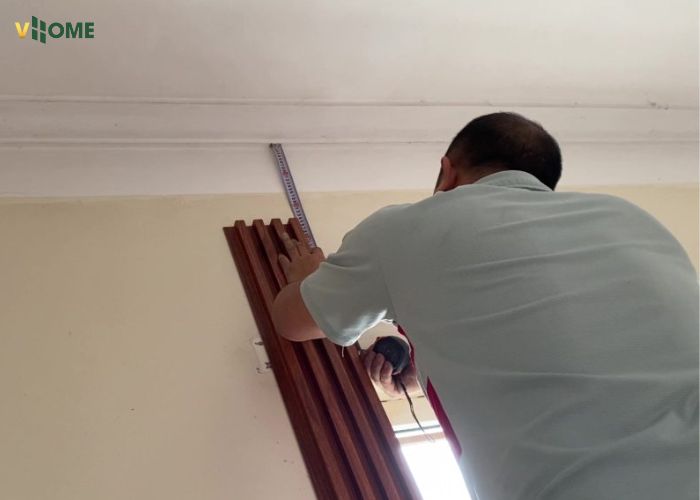 Đo kích thước của diện tích cần thi công