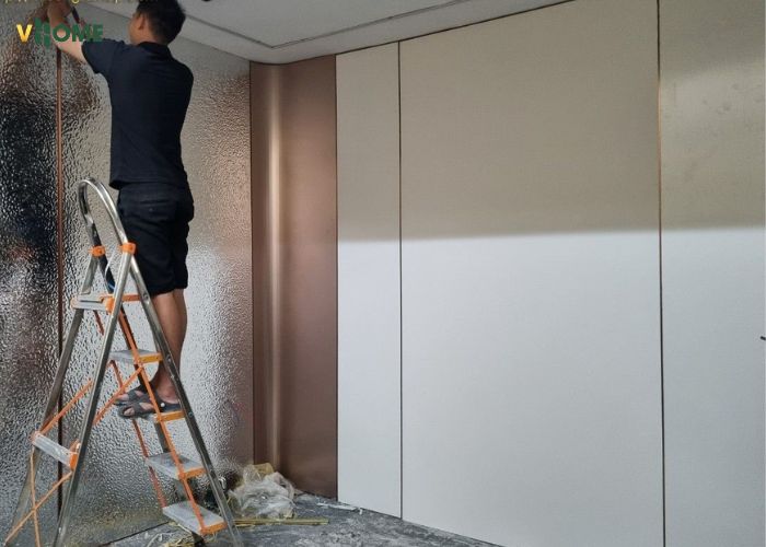 Thi công nẹp trang trí hoàn thiện công trình tấm than tre Thi công nẹp trang trí hoàn thiện công trình tấm than tre