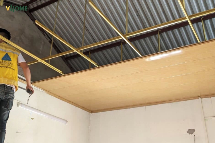 Trần tôn làm nhà