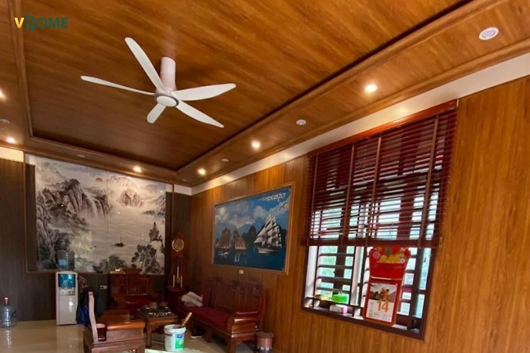 Trần nhựa nano giật cấp được thi công cho nhà cấp 4