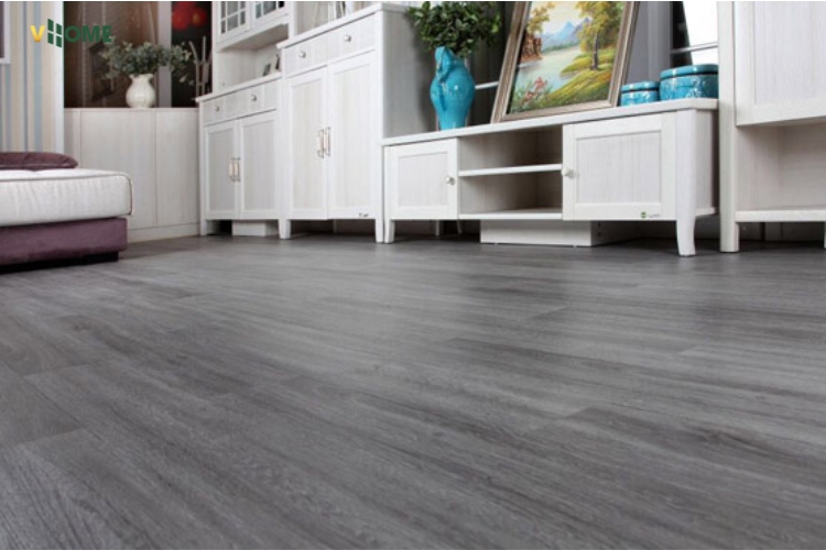 Sàn gỗ xám trung tính – Lựa chọn an toàn cho mọi không gian