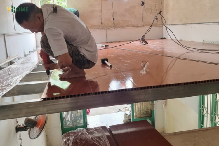 Ghép các tấm sàn chịu lực tiếp theo