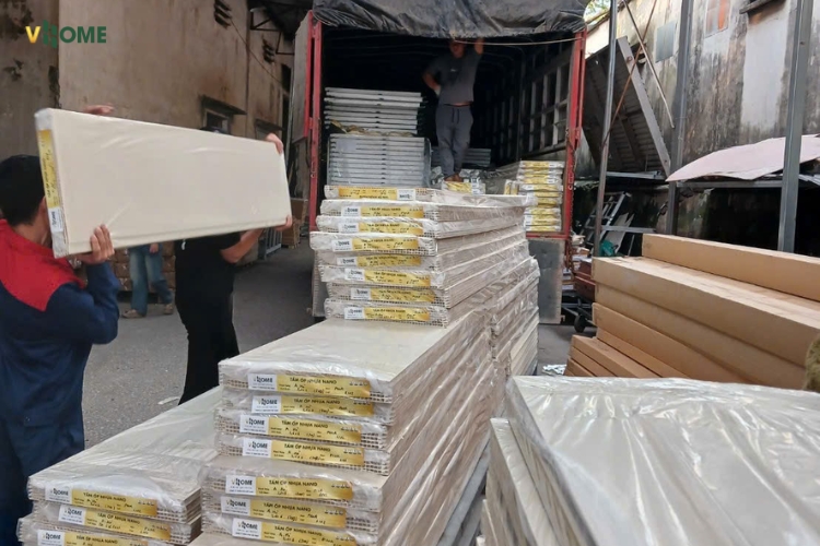 Vhome – Tổng kho bán ván sàn nhựa chịu lực TP.HCM giá tốt